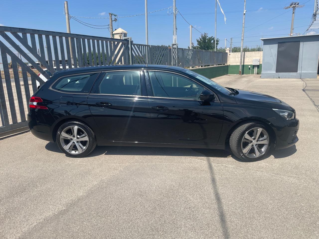 Peugeot 308 1.5 BlueHDi 130 S&S SW Active