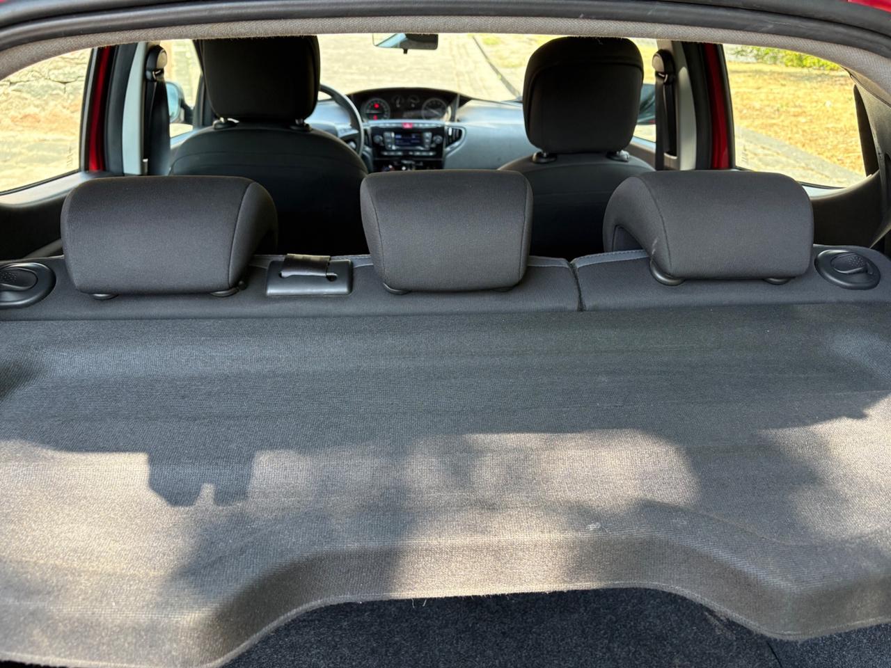 Lancia Ypsilon 1.0 FireFly 5 porte S&S Hybrid Gold