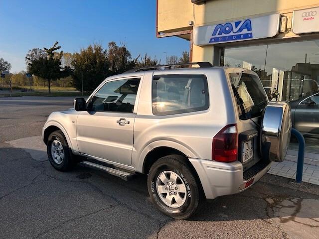 Mitsubishi Pajero 2.5 TDI 3p.