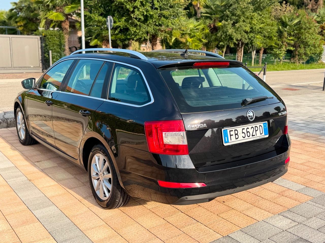 Skoda Octavia 1.6 TDI CR 110 CV Wagon Style e6