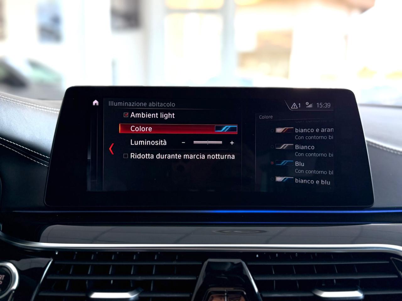 Bmw M550d xDrive Frozen Black Edizione limitata