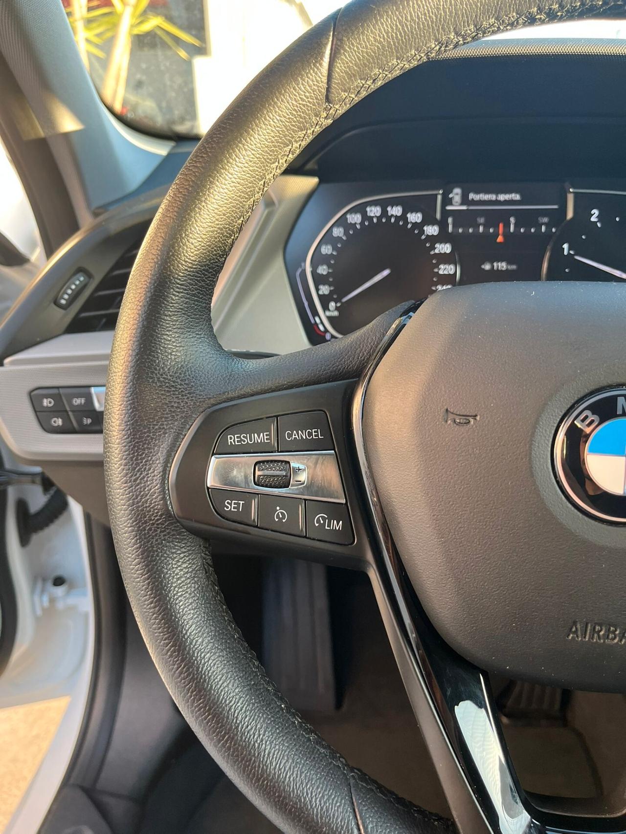 Bmw 116 116d 5p. Business Advantage