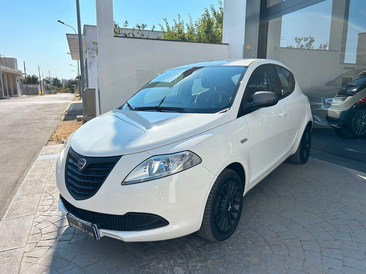 Lancia Ypsilon 1.2 51Kw ELEFANTINO Km104.000-2015