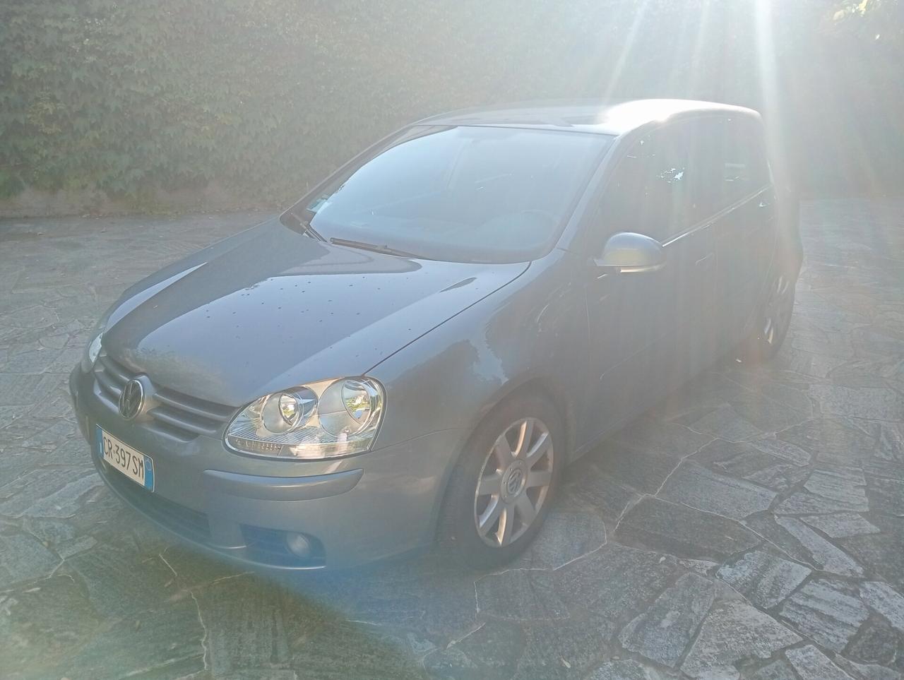 VW Golf V 2.0TDI 16V 140CV 5p. Sportline