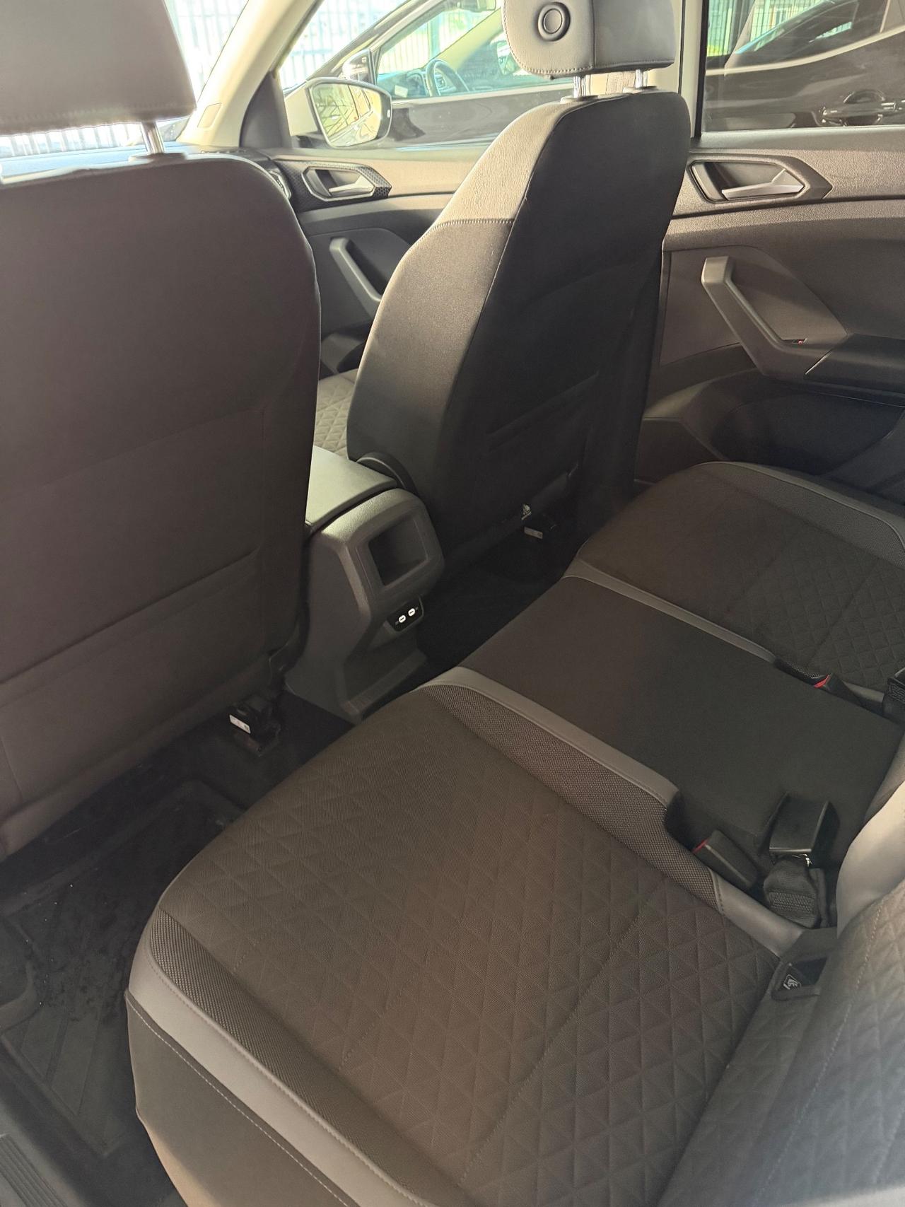Volkswagen T-Cross 1.6 TDI DSG SCR Advanced 95CV R-LINE
