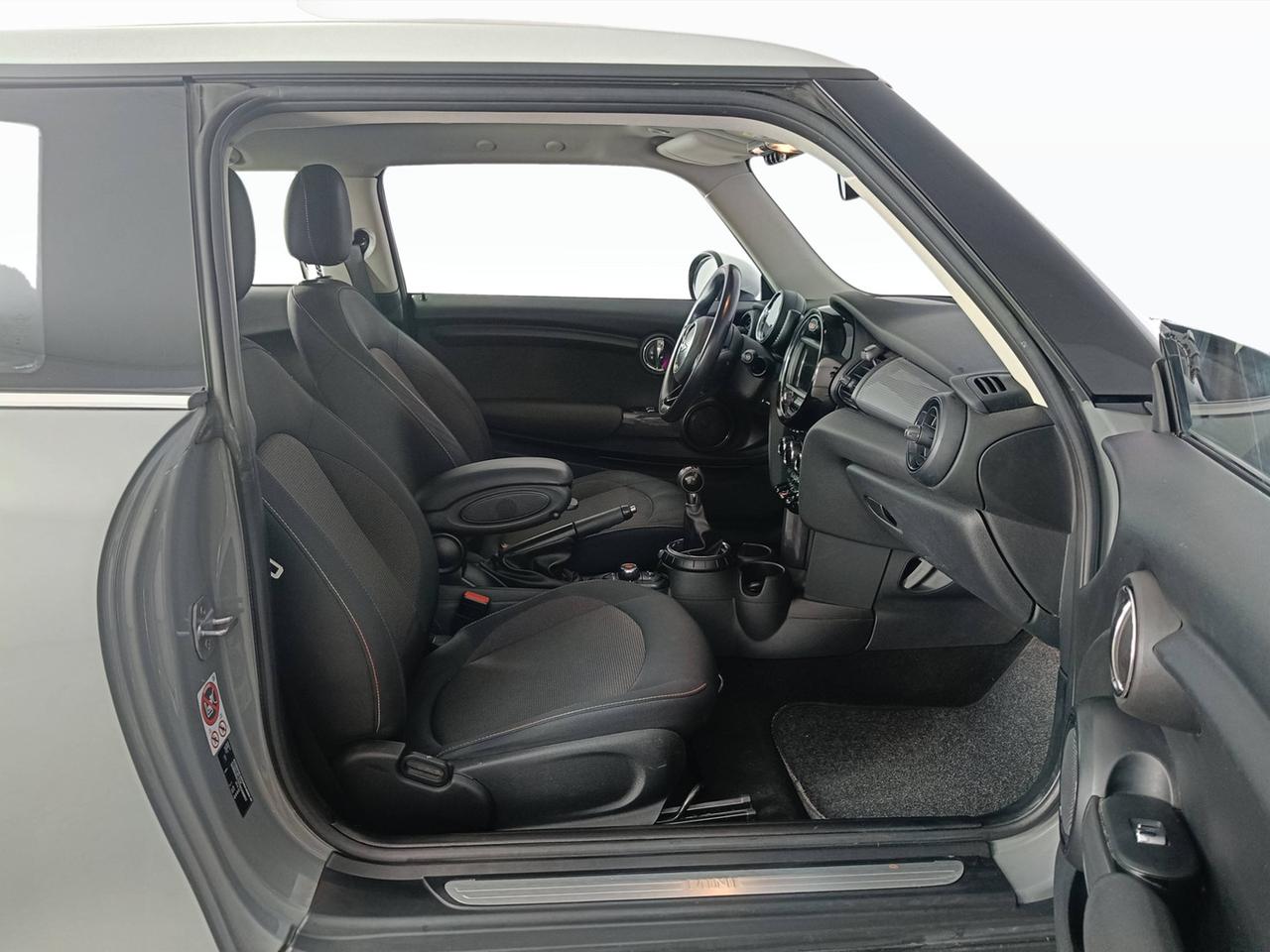 MINI Mini IV F55-F56 2014 - Mini 1.5 Cooper D 3p