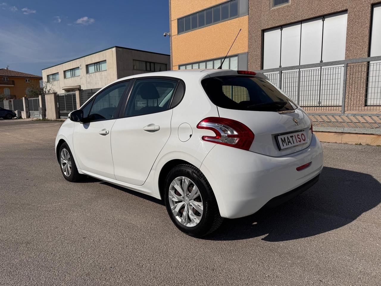 PACCHETTO : PEUGEOT 208 + LANCIA YPSILON GPL