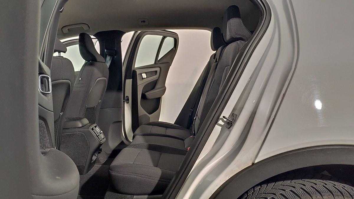 VOLVO Xc40 T2 Geartronic Momentum Pro N-1