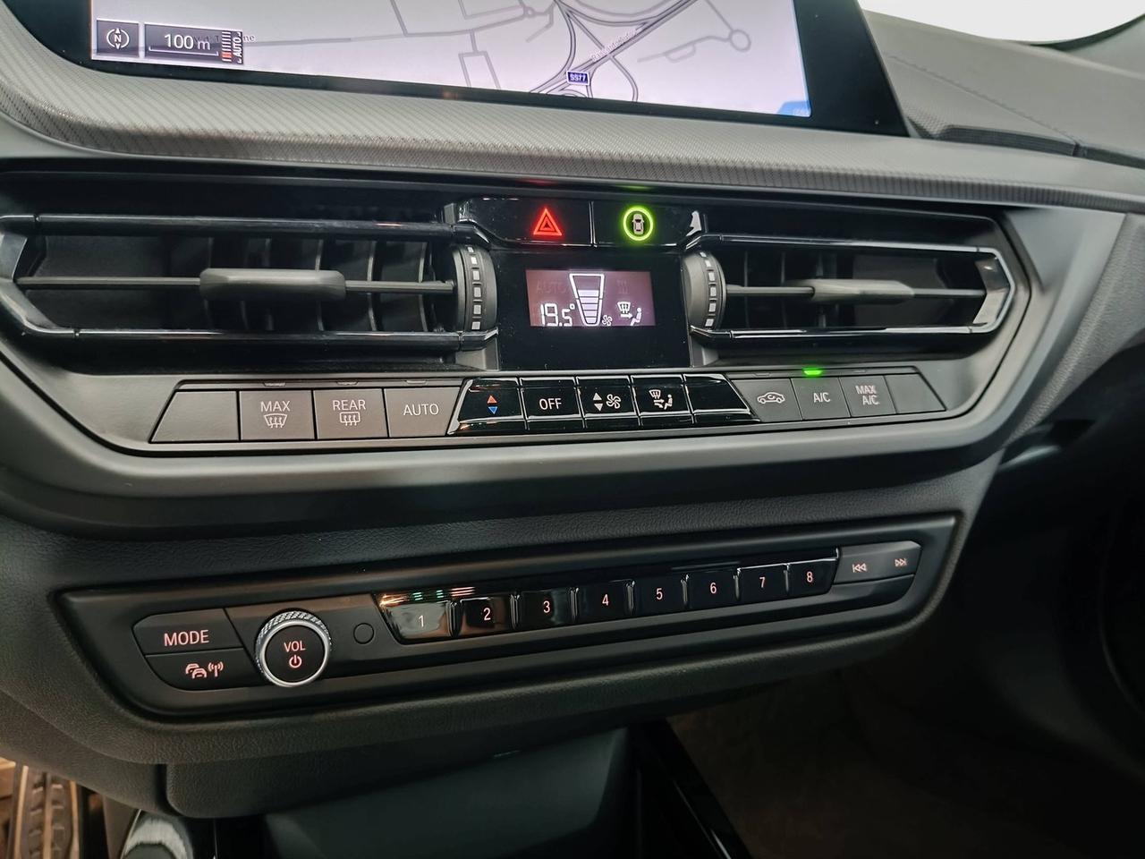 BMW Serie 1 F40 - 116d Msport auto