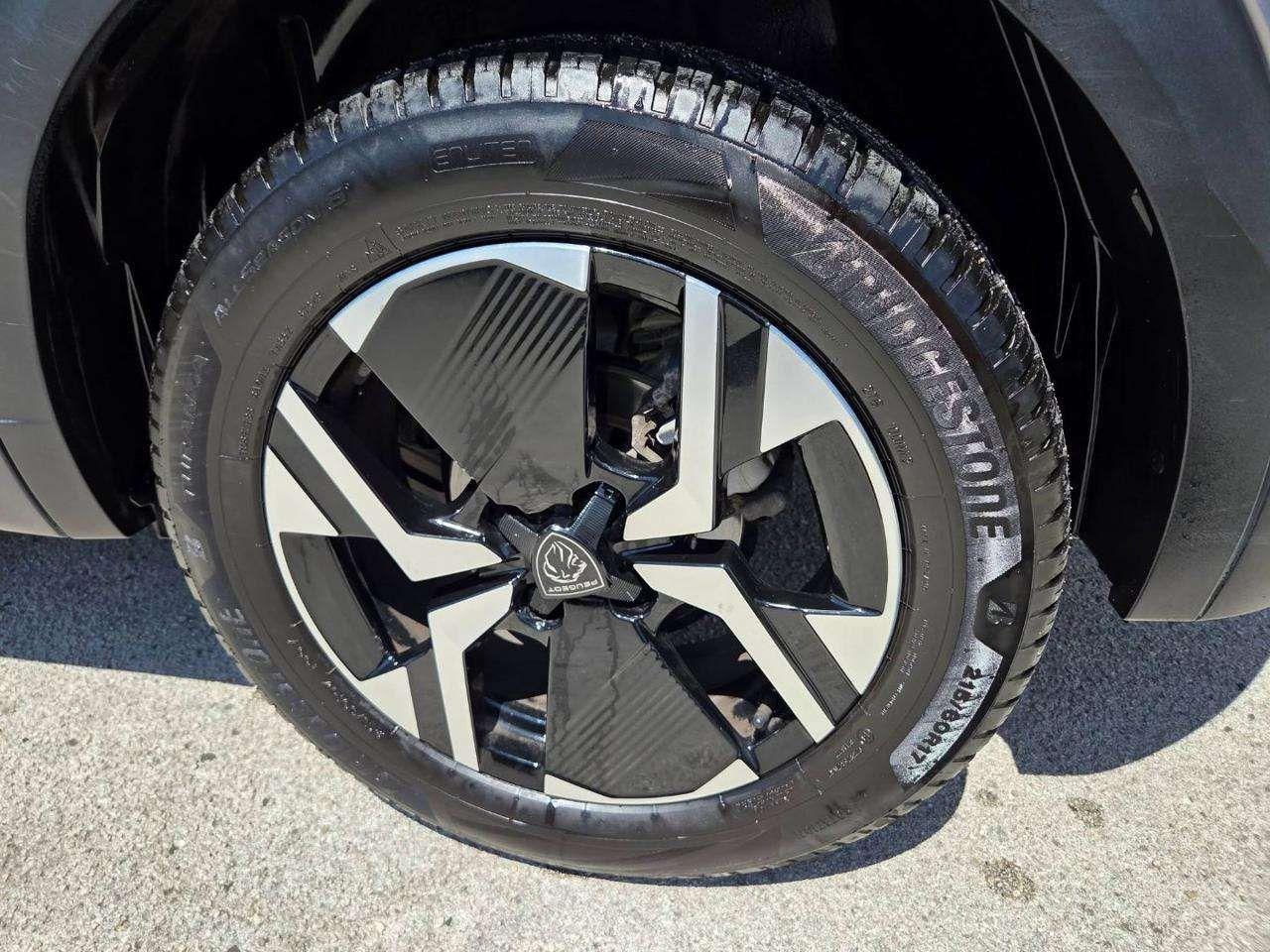 Peugeot 2008 BlueHDi 130 S&S EAT8 GT + 360°