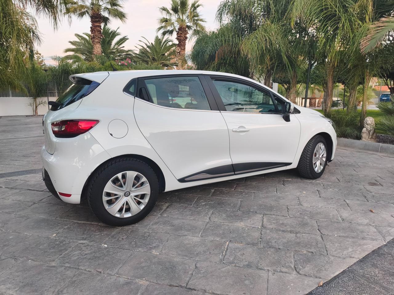 Renault Clio dCi 1.5 diesel 90 CV 5 porte Business