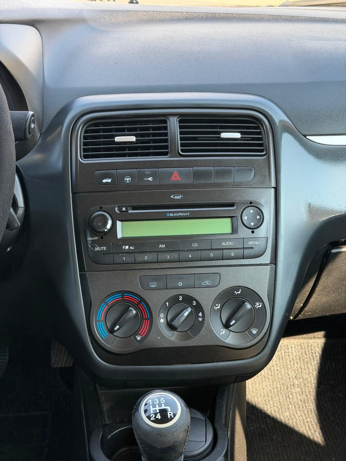 Fiat Grande Punto 132000 KM