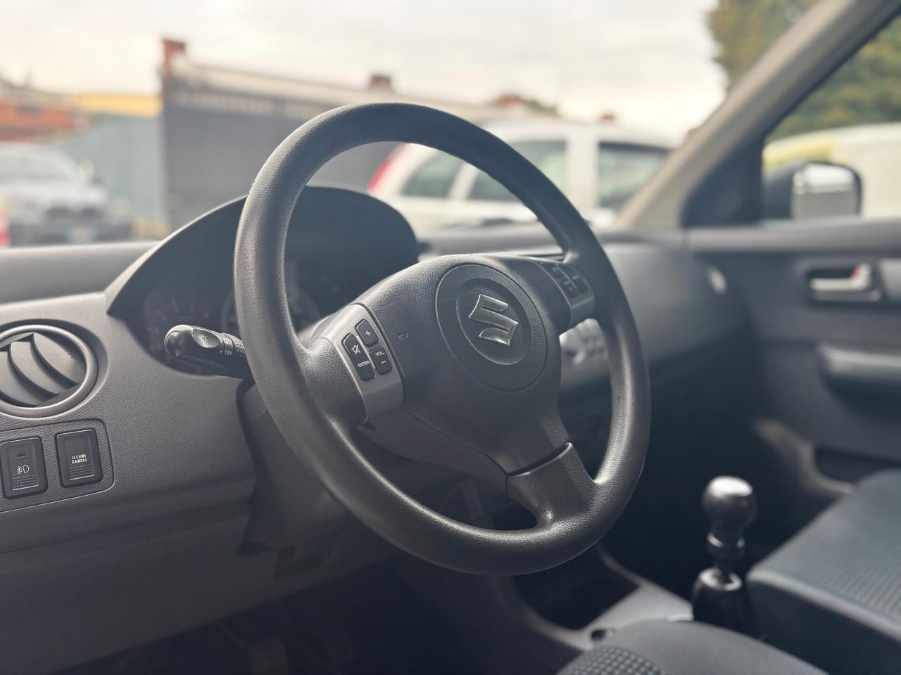 Suzuki Swift IV 5p 1.3 16v GLX 90cv(67kW)