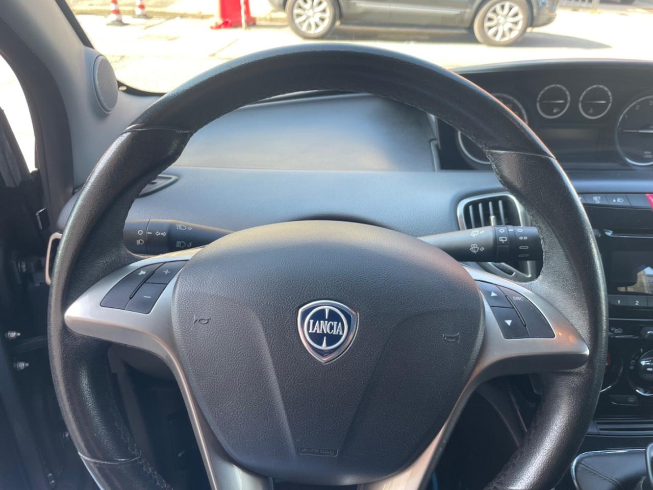 Lancia Ypsilon 1.2 69 CV 5 porte GPL Ecochic Gold