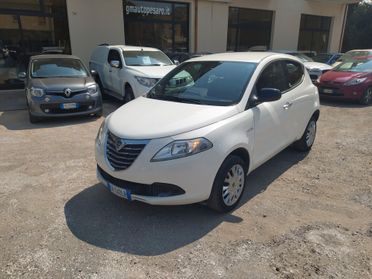 Lancia Ypsilon 0.9 TwinAir 85 CV 5 porte Metano Ecochic Silver Neopatentati