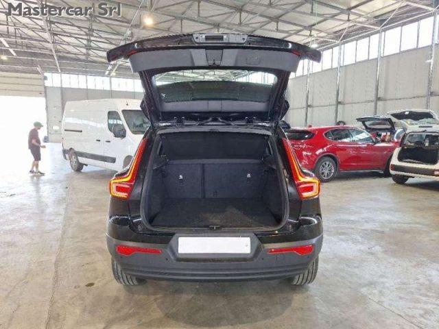 VOLVO XC40 2.0 d3 SUV D3 150cv BUSINESS - FV529SV