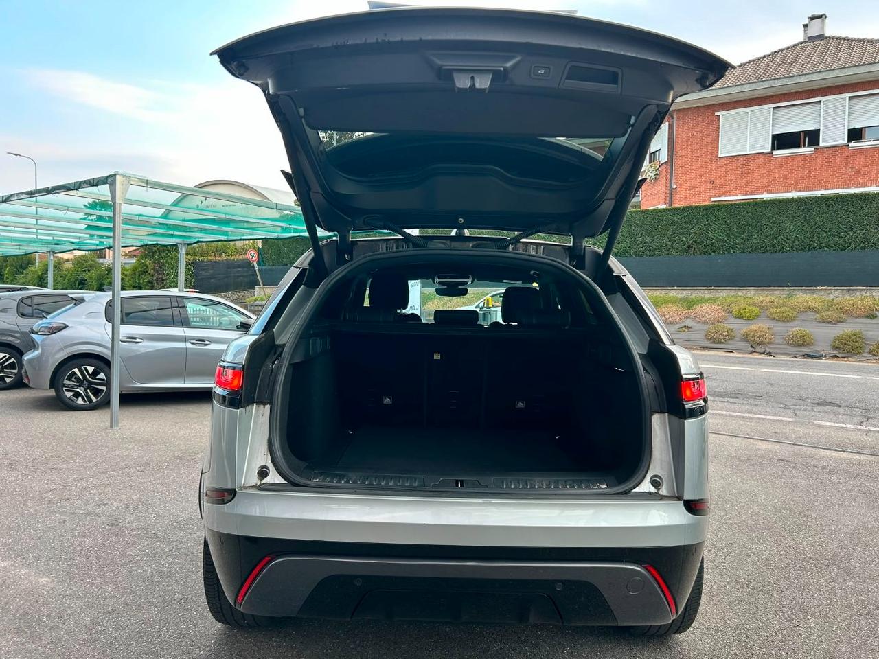 LAND ROVER Range Rover Velar 2.0D I4 240 CV R-Dynamic SE