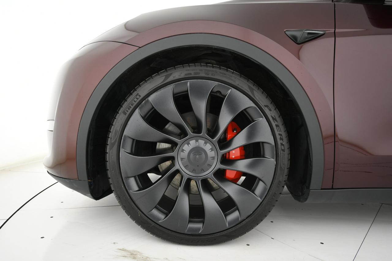 TESLA Model Y Performance Dual Motor awd +AUTOPILOT
