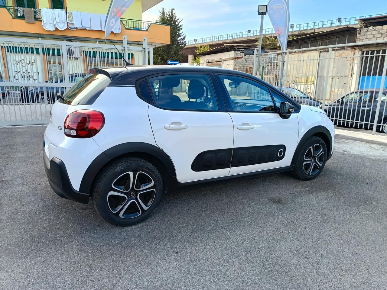 Citroen C3 PureTech 82 S&S Shine