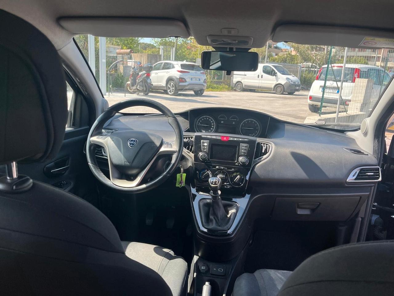 Lancia Ypsilon 1.2 69 CV 5 porte GPL Ecochic Elefantino Blu