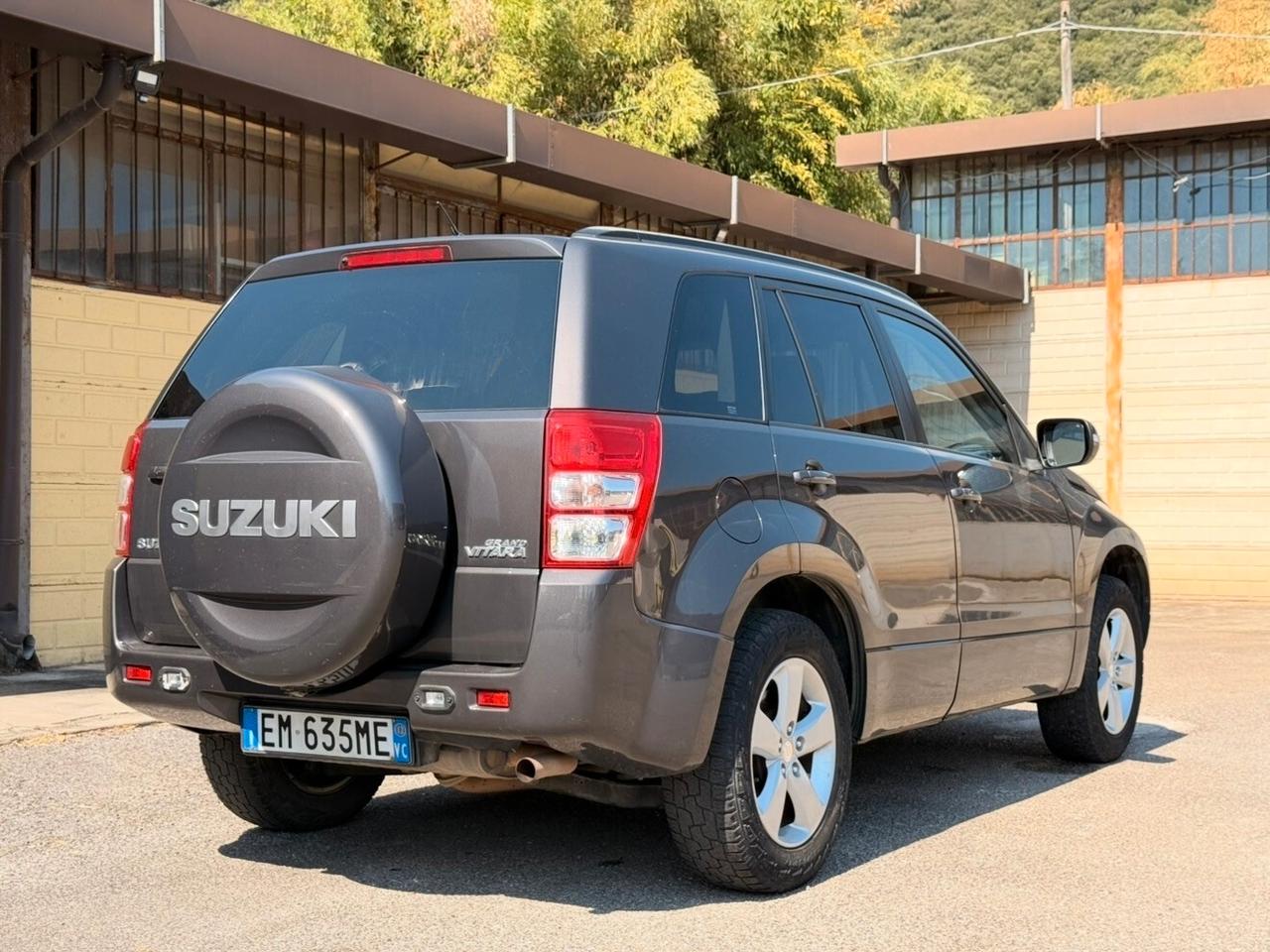 Suzuki Grand Vitara 2.4 GPL 5p Executive Crossover