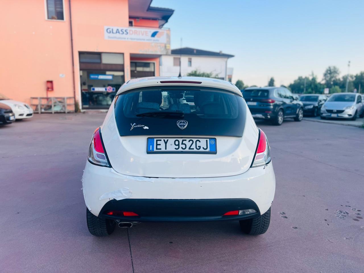 Lancia Ypsilon 1.2 69 CV 5 porte GPL Ecochic Platinum