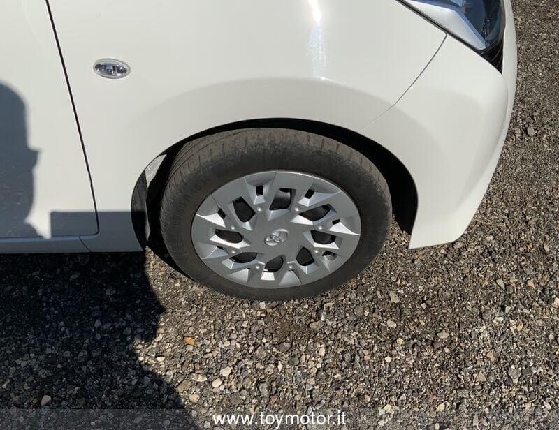 Toyota Aygo 2ª serie Connect 1.0 VVT-i 72 CV 5 porte x-play
