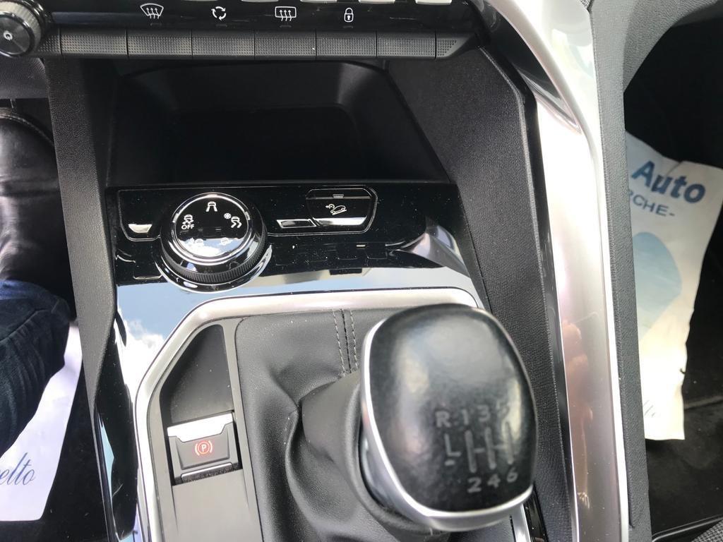 Peugeot 3008 BlueHDi 130 S&S Crossway auto pari al nuovo