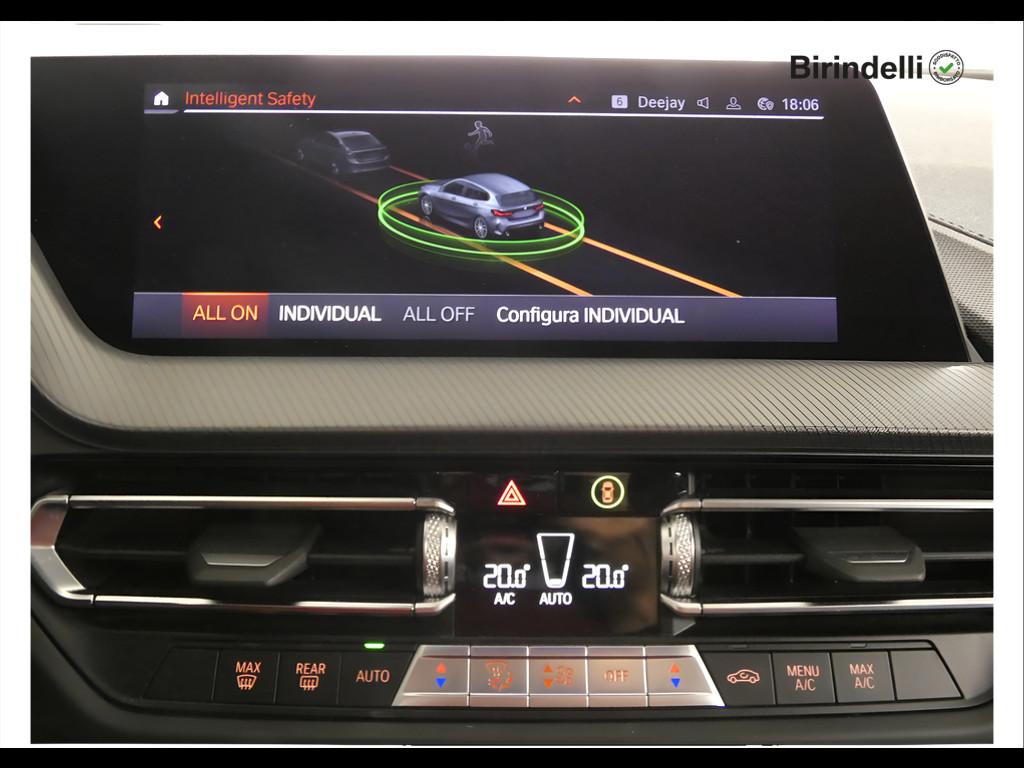 BMW Serie 1 (F40) - 118d 5p. Msport