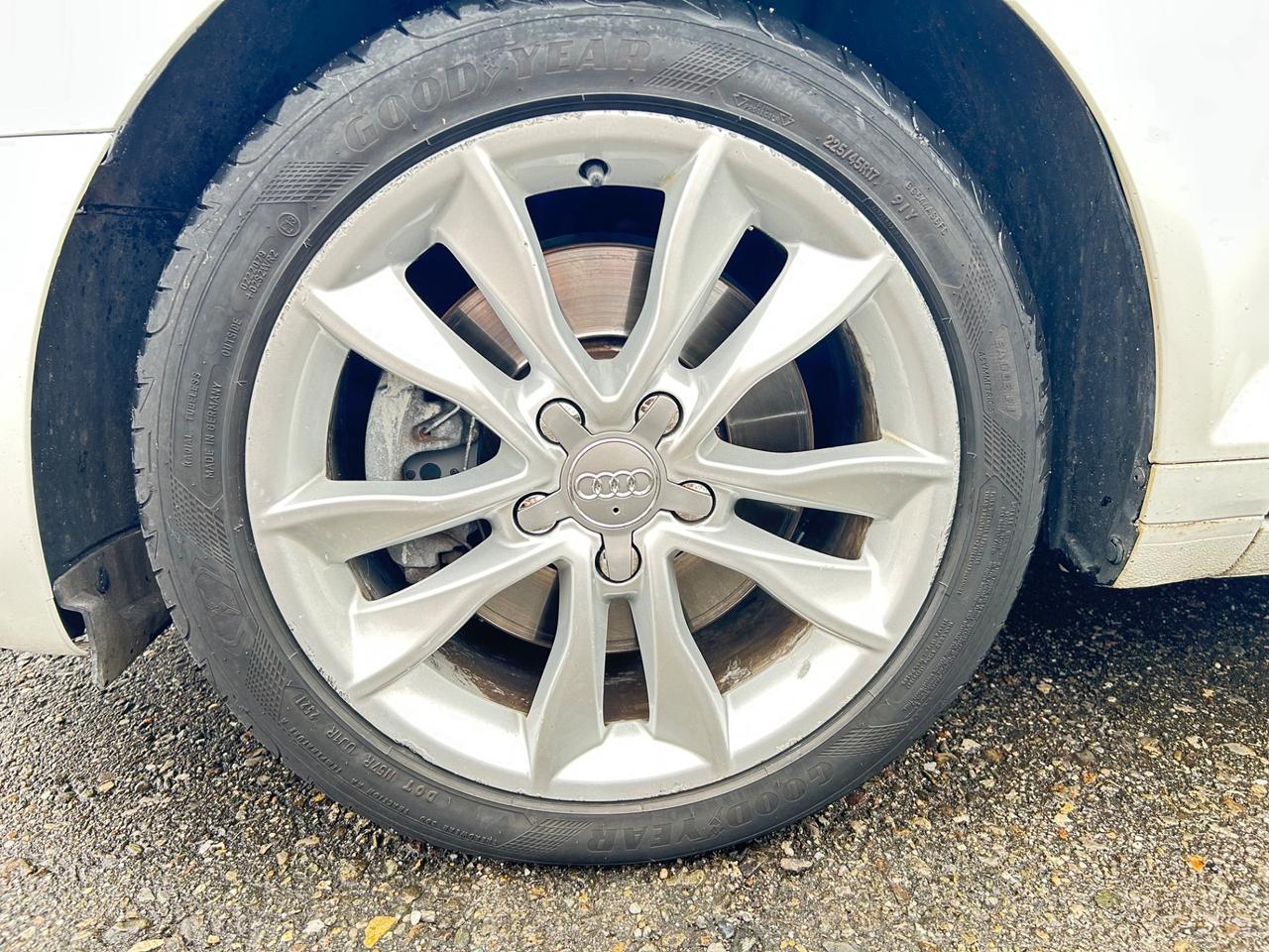 Audi A3 SPB 2.0 16V TFSI quattro S tronic Ambition