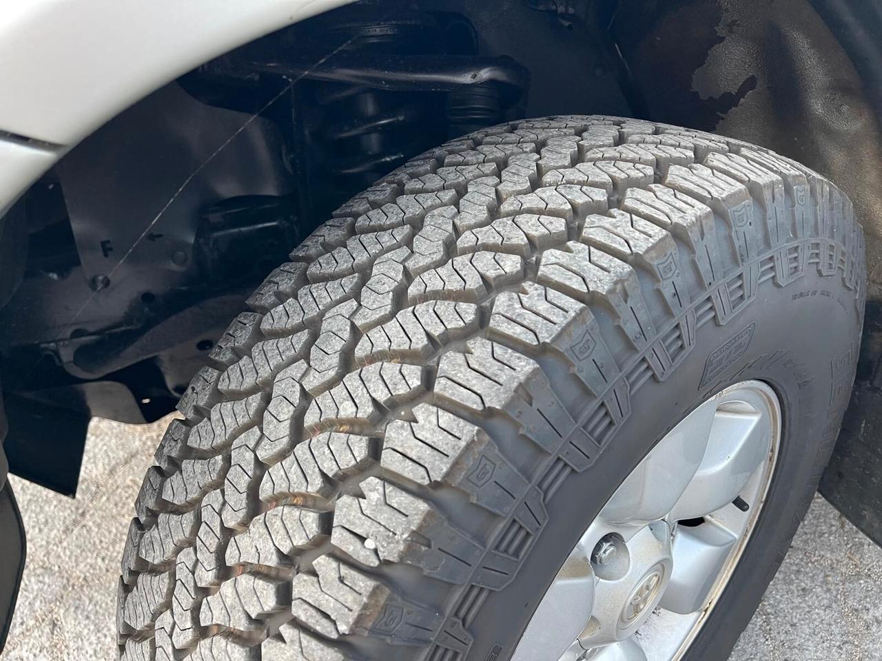 Toyota Hilux 2.5 D-4D 4WD 2p. Extra Cab SR 4x4