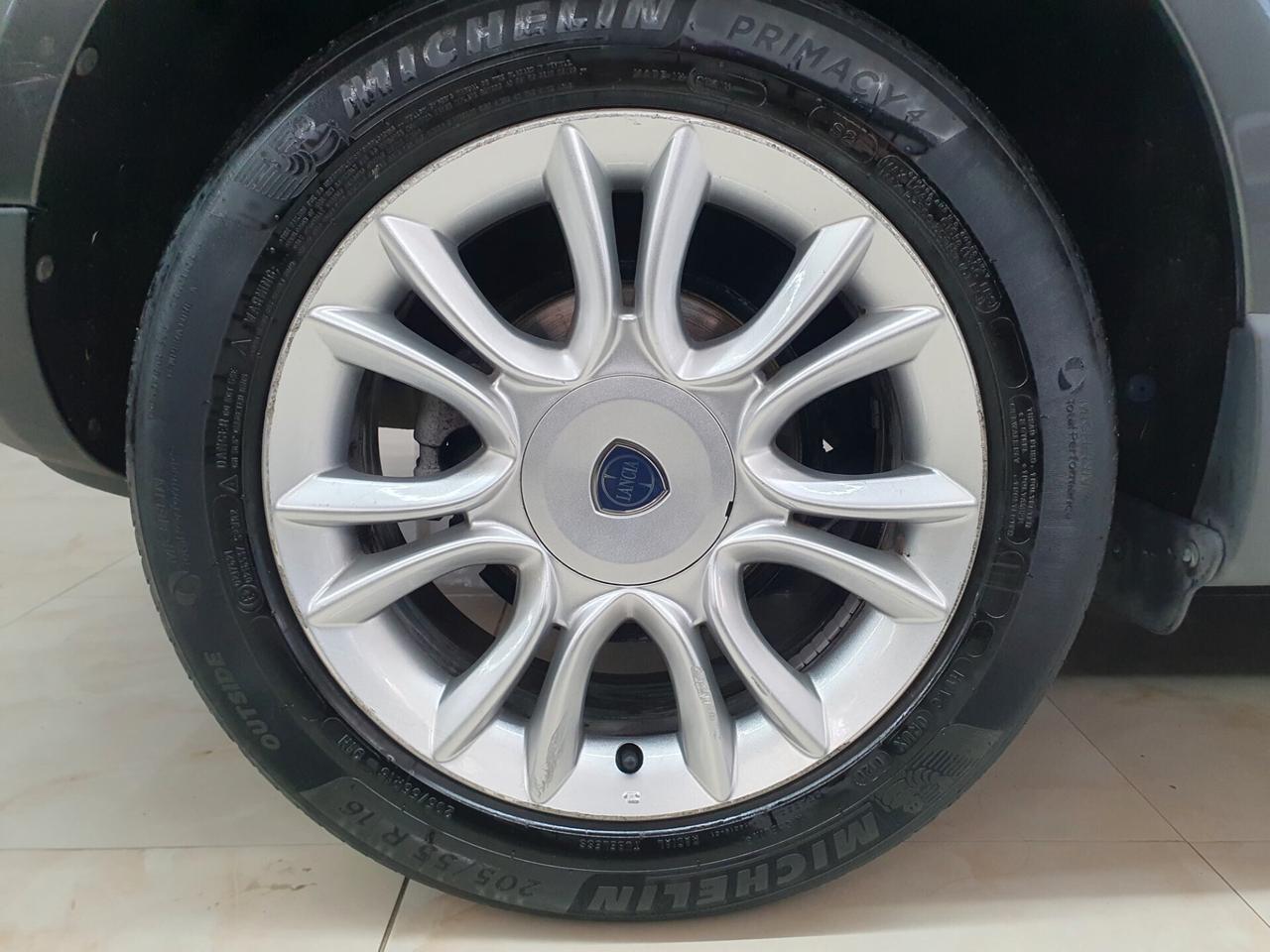 Lancia Delta 1.6 MJT 105cv Silver2013