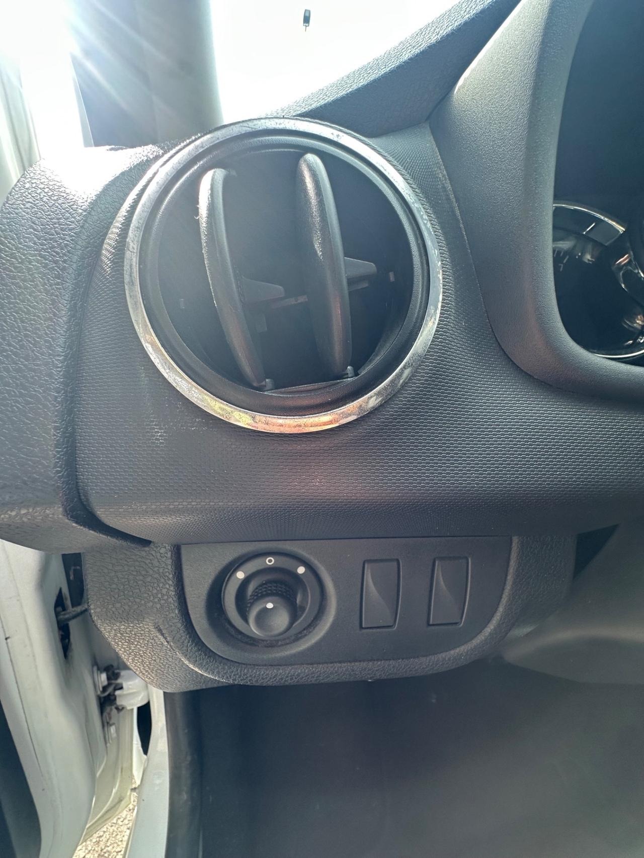 Dacia Sandero 1.2 75CV Ambiance