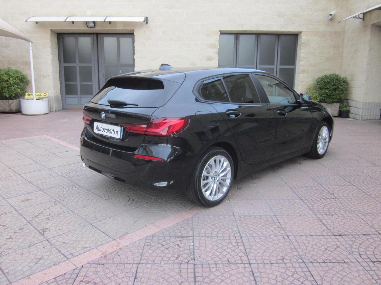 Bmw 116d 5p. Business Advantage