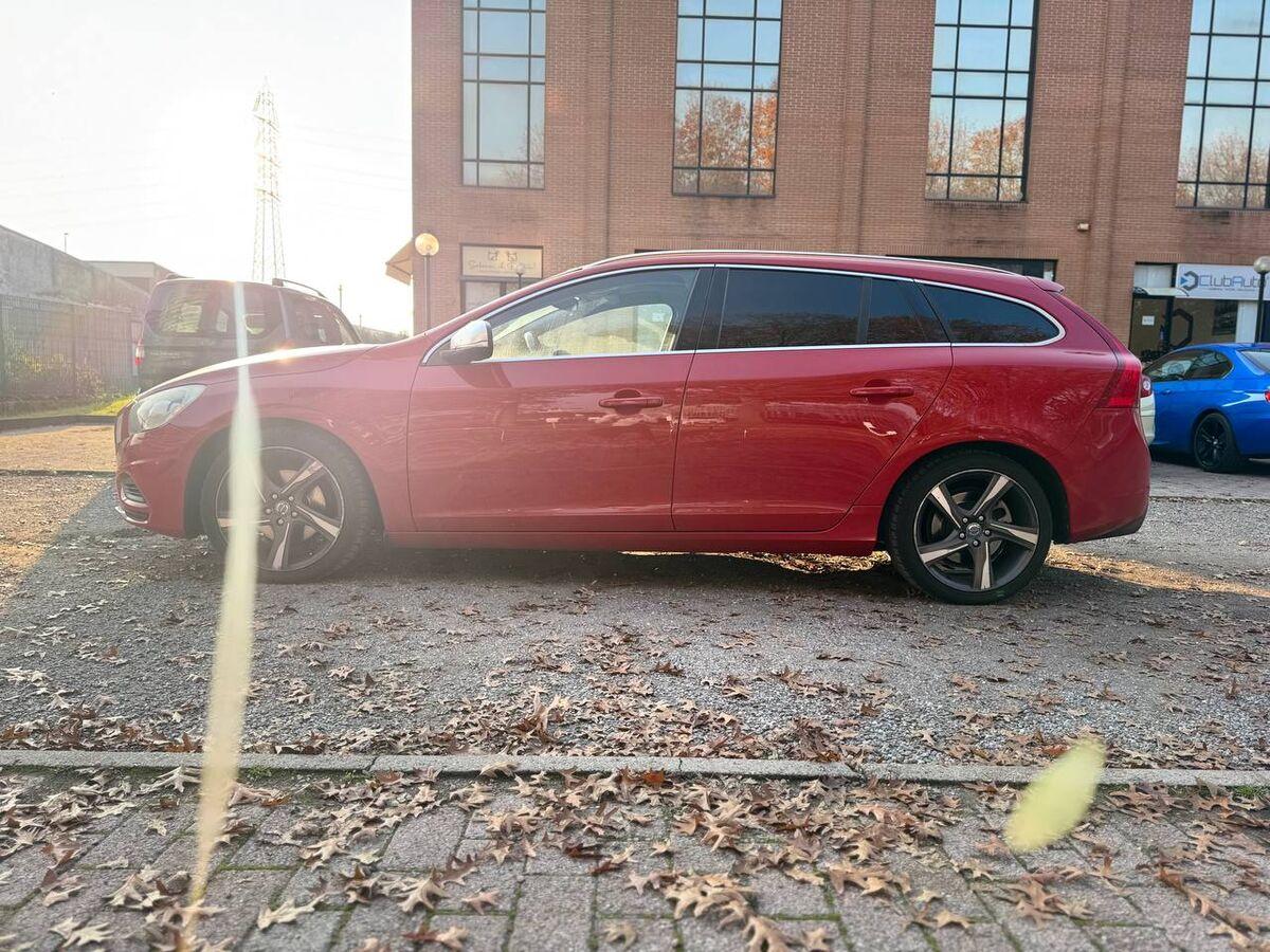 Volvo V60 2.0 d4 ved (d3) R-design geartronic