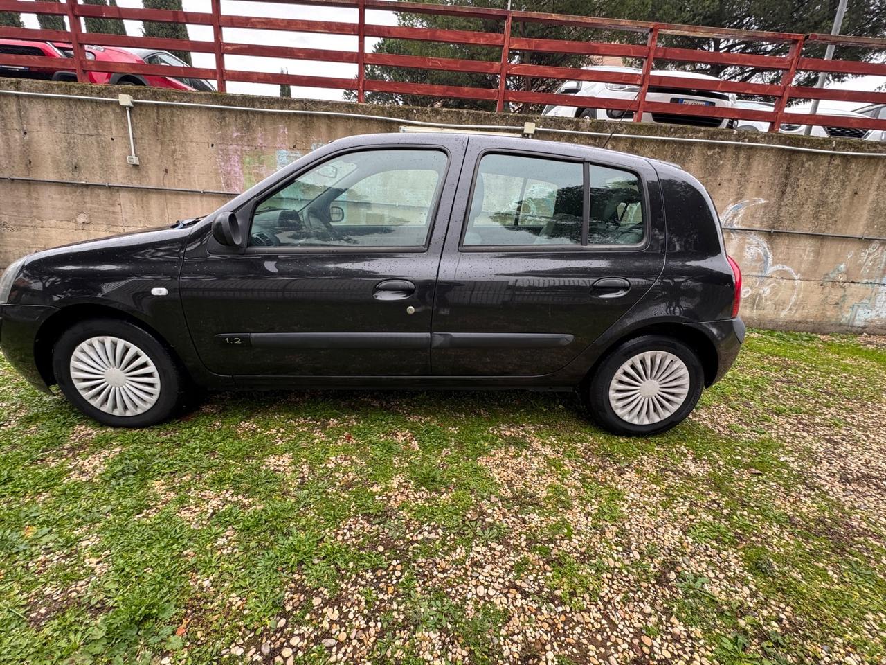 Renault Clio Storia 1.2 16V 5 porte Dynamique