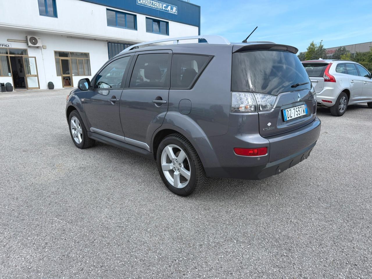 Mitsubishi Outlander 2.4 Benz/Gpl MIVEC Instyle 7 p.ti