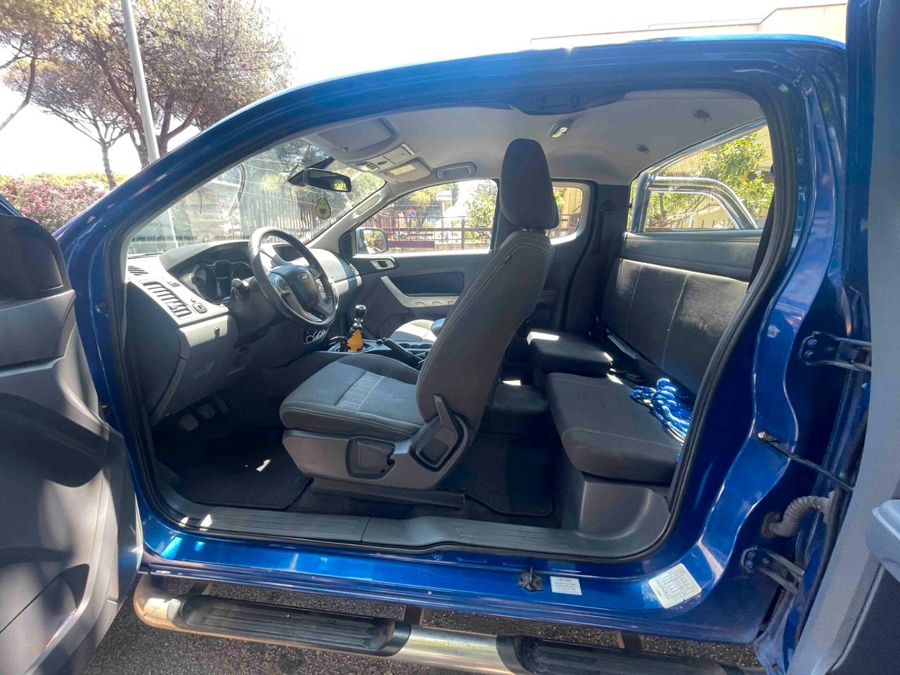 Ford Ranger 2.2 TDCi Super Cab XL GANCIO TRAINO