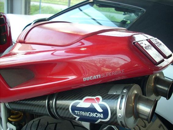 2002 Ducati 748 DESMOQUATTRO