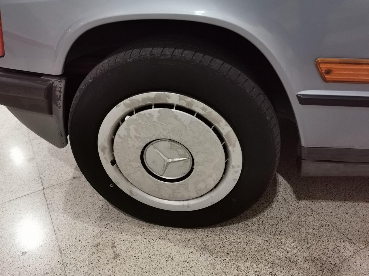 Mercedes-benz 190 2.0 E