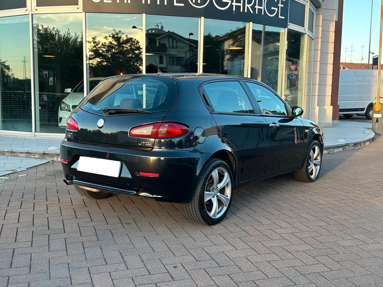 Alfa Romeo 147 1.9 JTD (120) 5 porte Distinctive *cerchi GTA