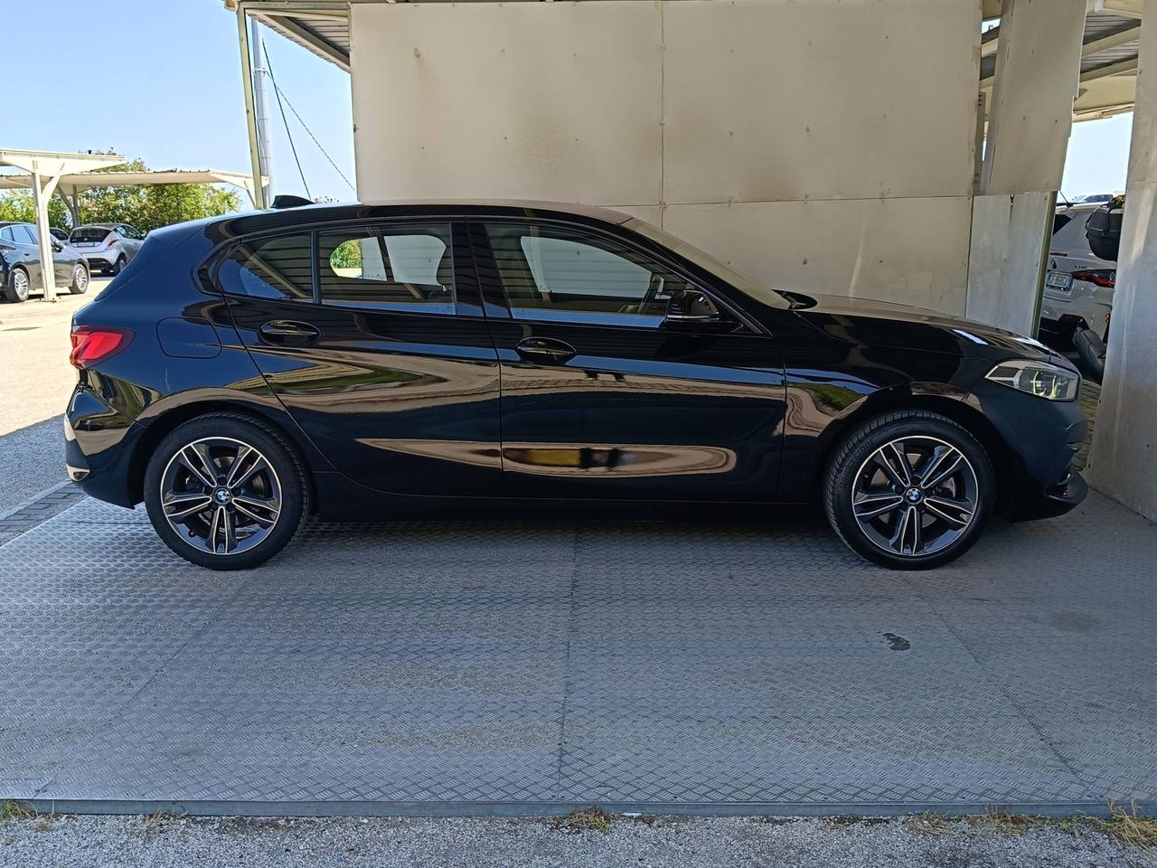 BMW Serie 1 F40 - 116i Sport auto