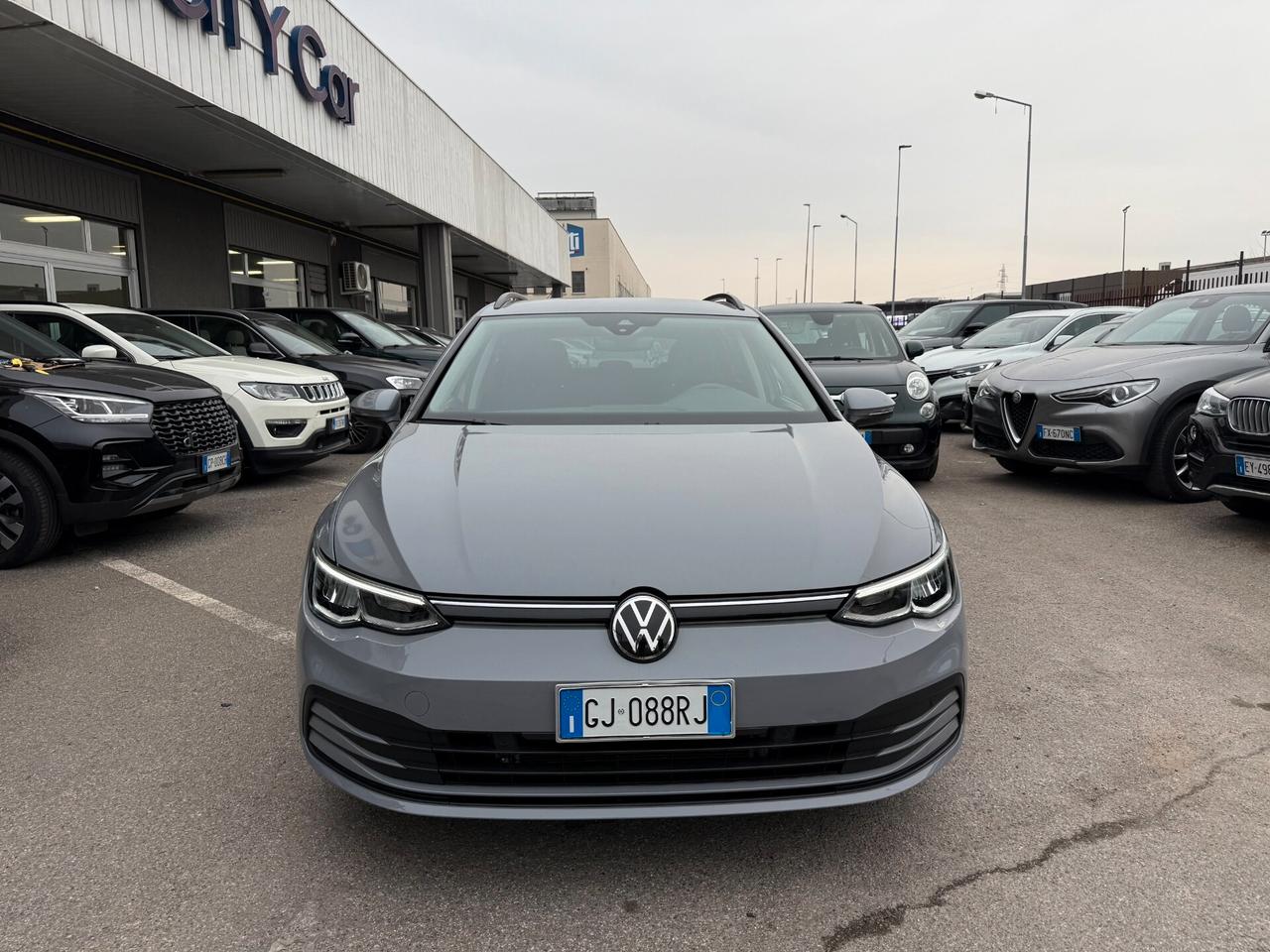 Volkswagen Golf Variant Variant 1.0 etsi evo Life 110cv dsg