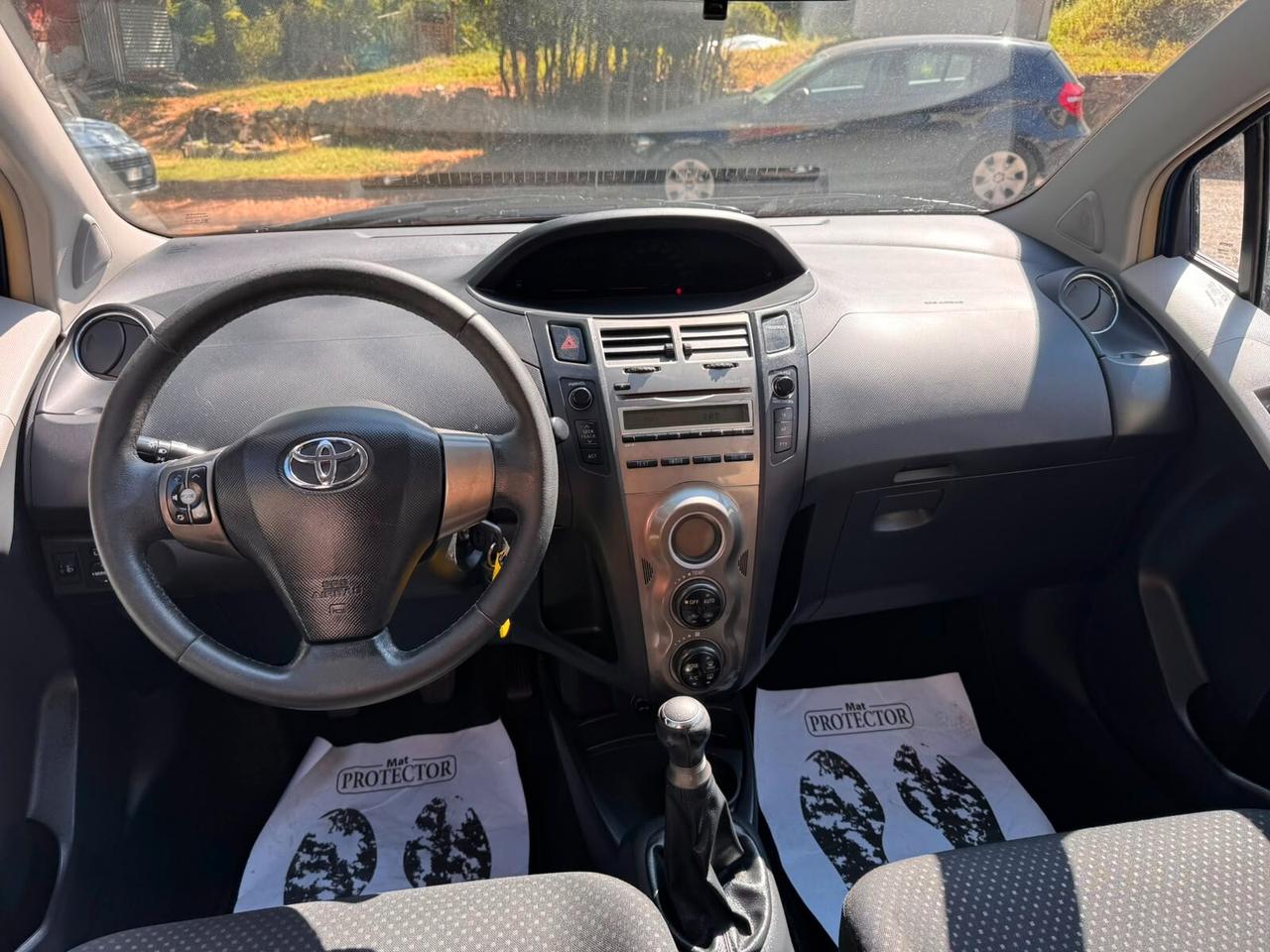 Toyota Yaris 1.0 5 porte Sol GARANZIA 1 ANNO
