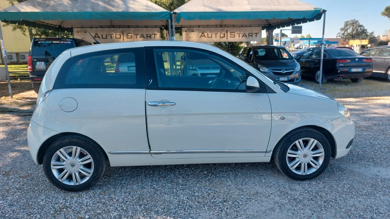 Lancia Ypsilon 1.2 Platino
