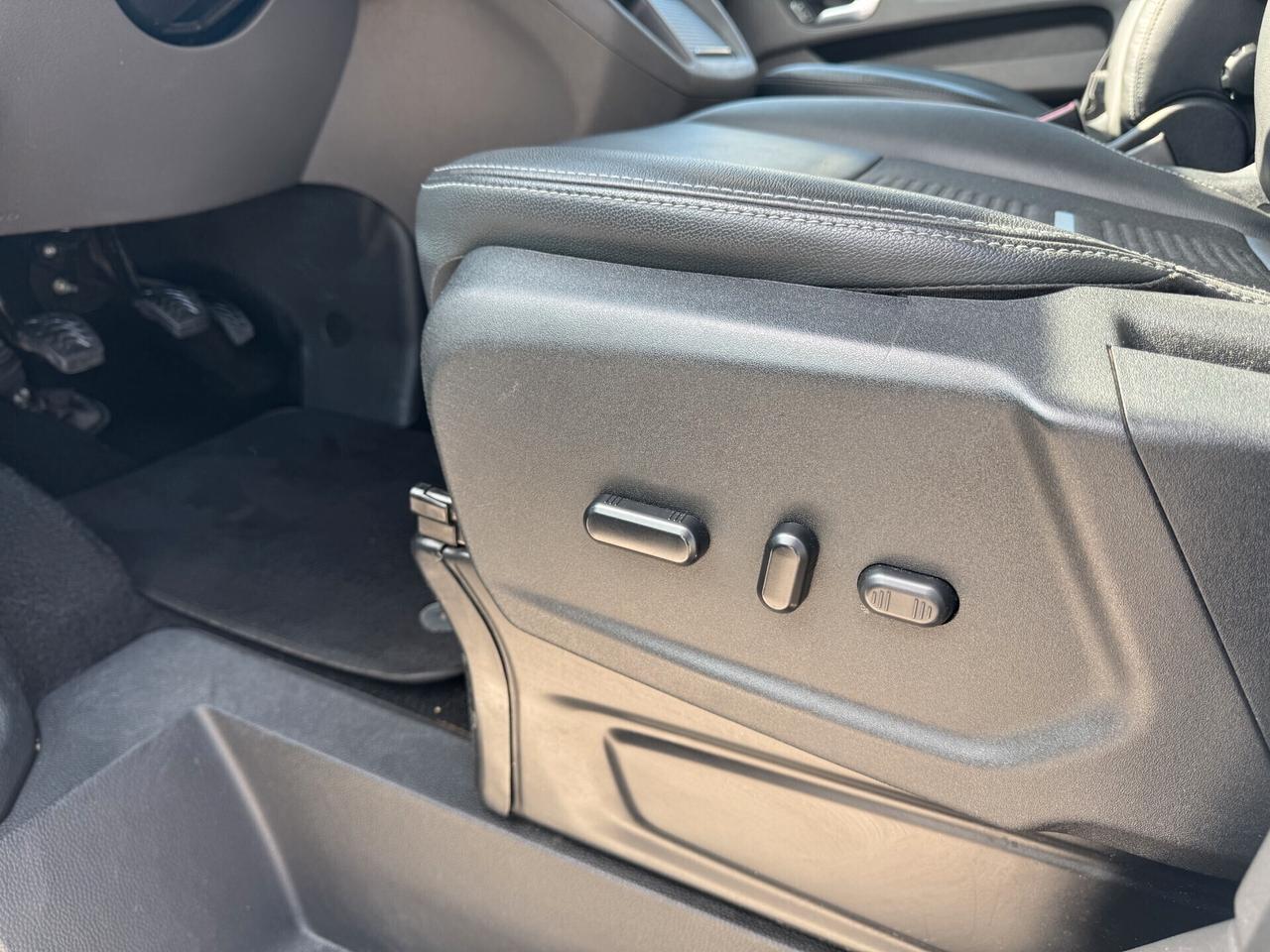 Ford Tourneo Custom Active 2.0 Diesel-Hybrid 185CV 8 posti