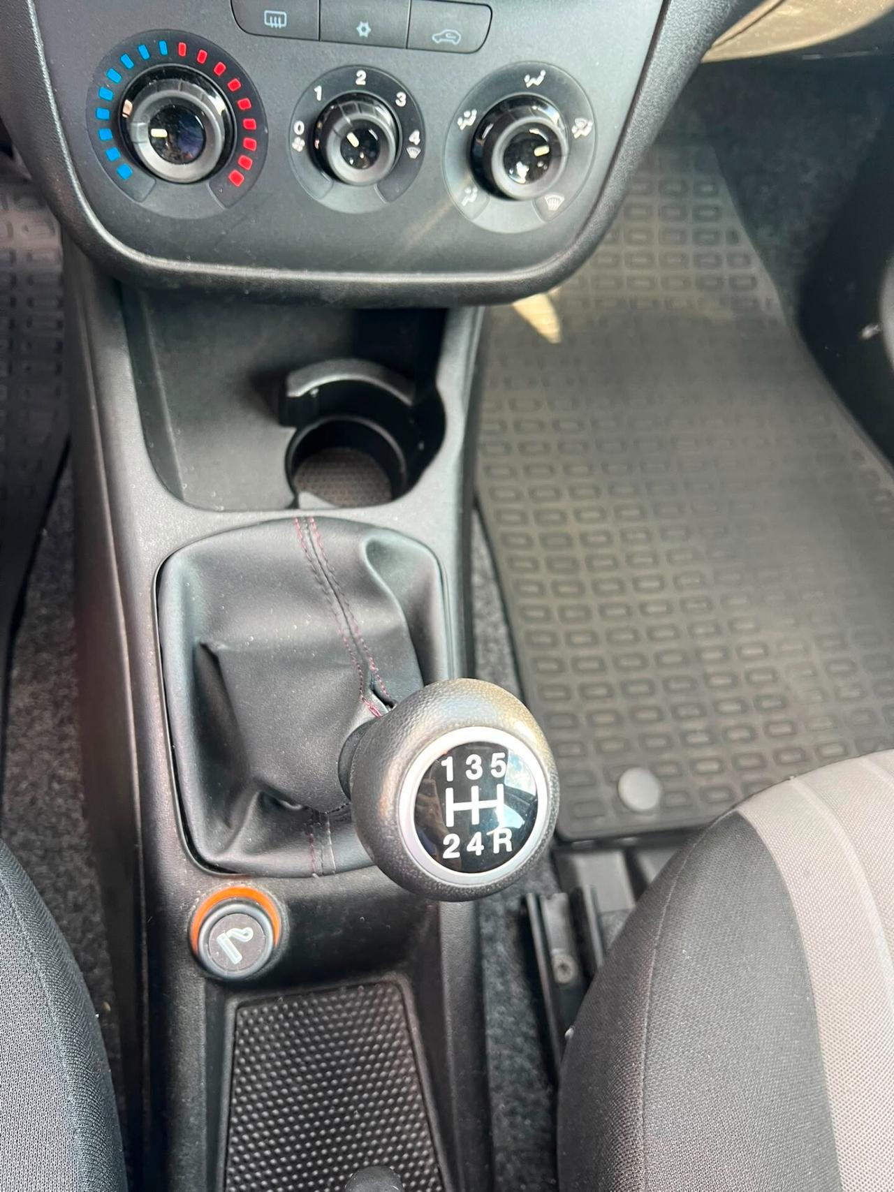 Fiat Punto 1.3 MJT II S&S 95 CV 5 porte Street