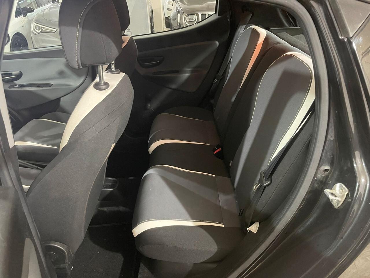 Lancia Ypsilon 0.9 TwinAir 85 CV 5 porte Metano Ecochic Gold