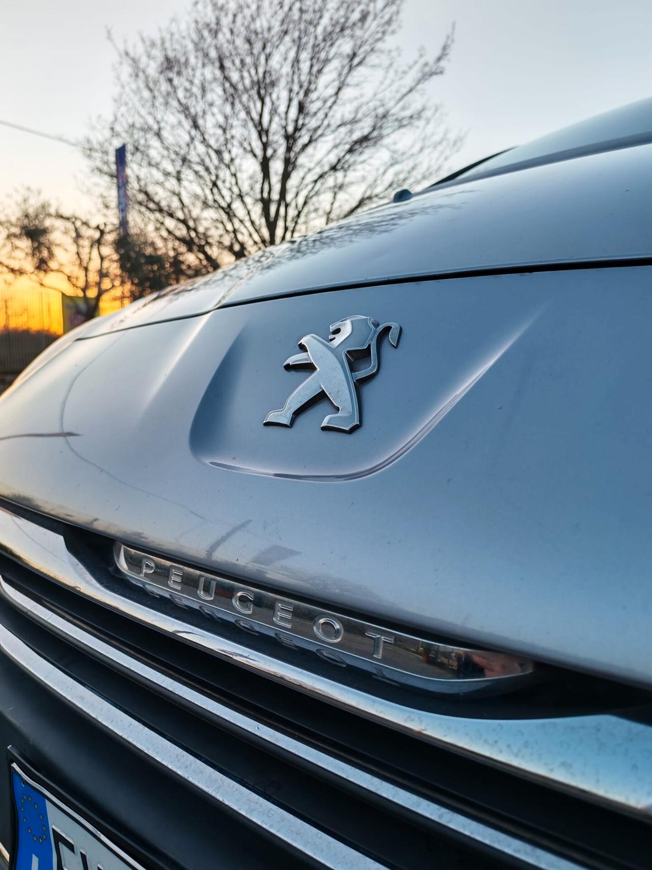 Peugeot 5008 1.6 HDi 115CV Allure