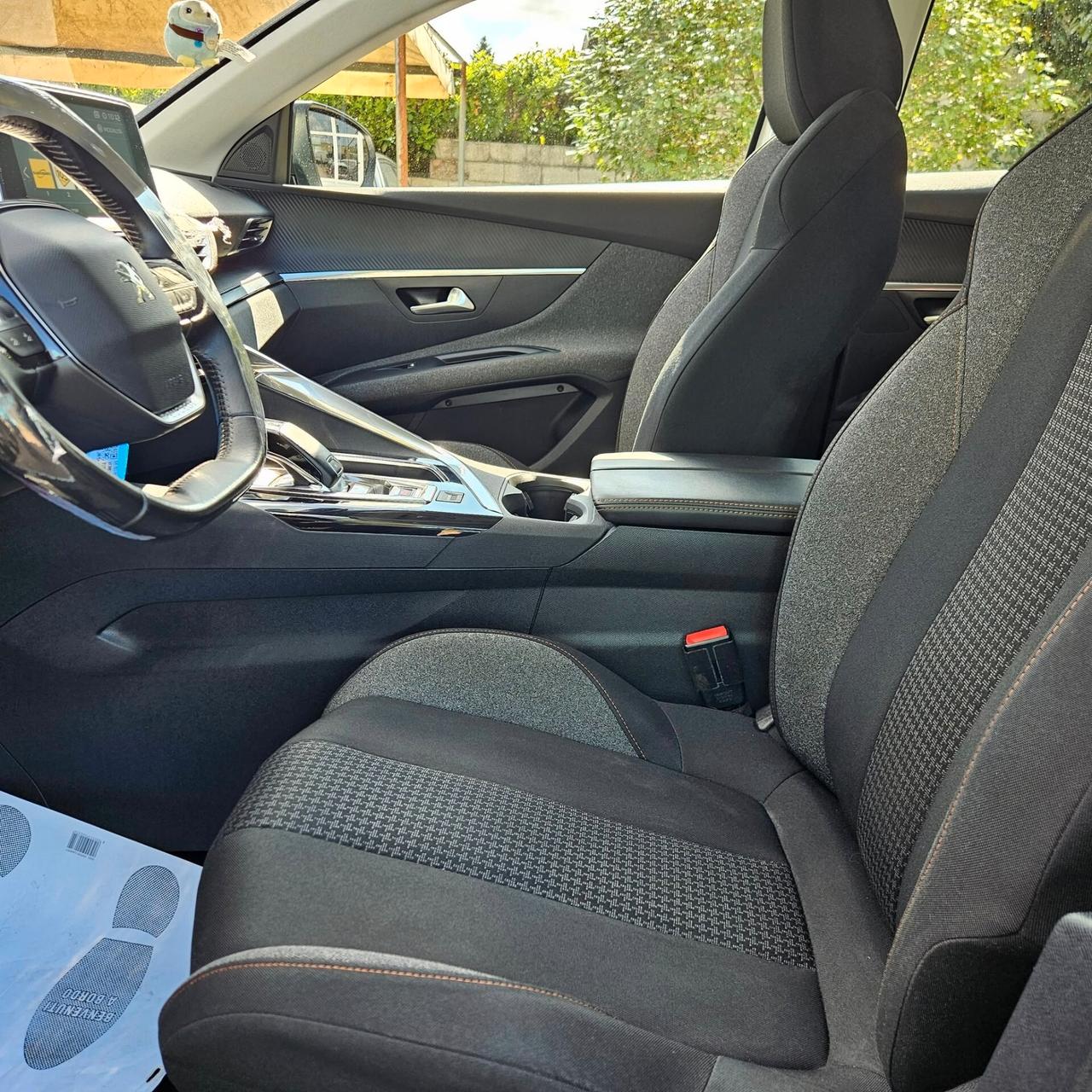 Peugeot 3008 HDi 130cv EAT8 2020 NAV+RETROCAMERA